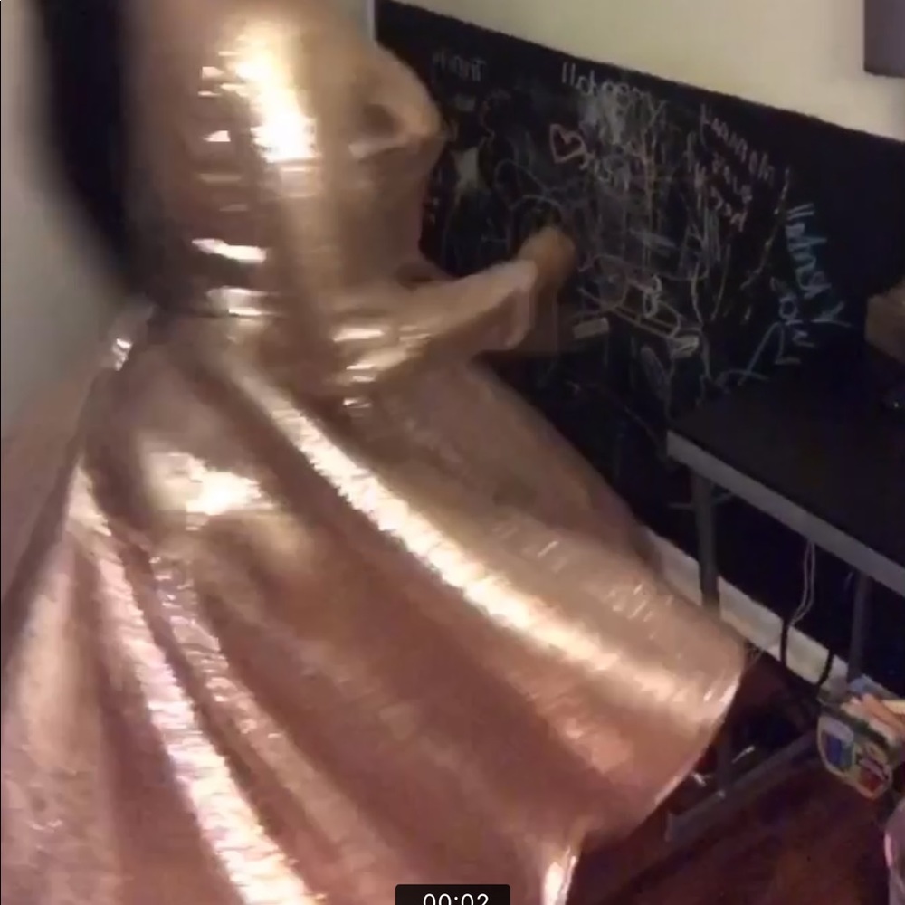 Hi-Lo RoseGold shimmery formal dress - Picture 2 of 9